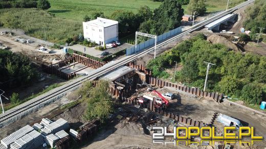 Trwają prace przy wiadukcie na Krapkowickiej. Ojców sukcesu jest wielu...
