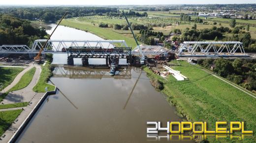 Stary most kolejowy na Odrze przeszedł do historii