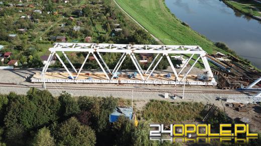 Stary most kolejowy na Odrze przeszedł do historii