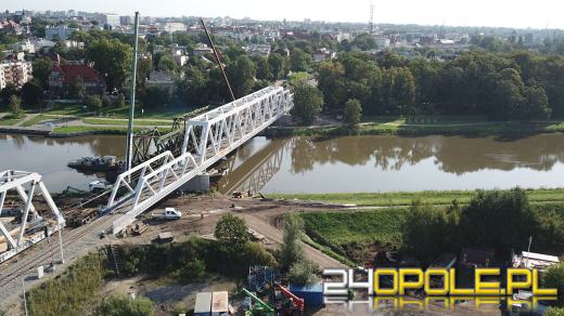 Stary most kolejowy na Odrze przeszedł do historii