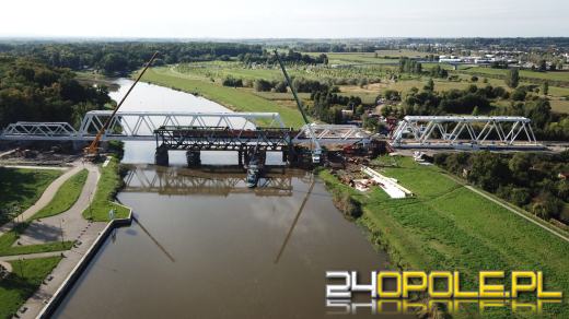 Stary most kolejowy na Odrze przeszedł do historii