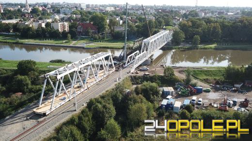 Stary most kolejowy na Odrze przeszedł do historii
