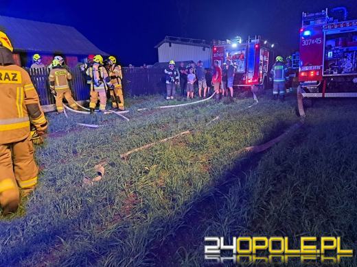 8 zastępów straży działało przy pożarze w Kadłubie Turawskim