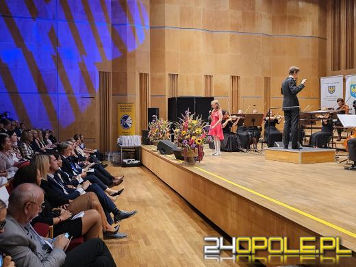  Muzyka bez granic: Podsumowanie III Ogólnopolskiego Przeglądu Piosenki Osób Niewidomych 