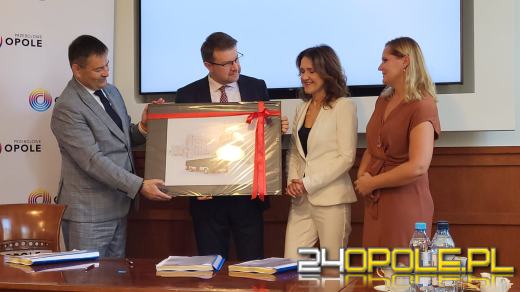 Kolejne elektryczne autobusy wjadą do Opola. Podpisano umowę