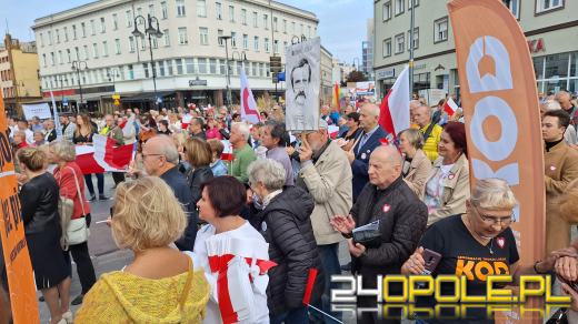 Wiec poparcia dla Marszu Miliona Serc w Opolu