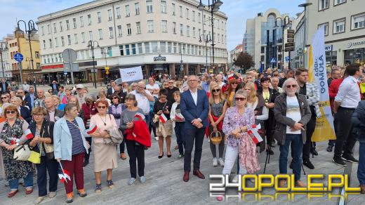Wiec poparcia dla Marszu Miliona Serc w Opolu