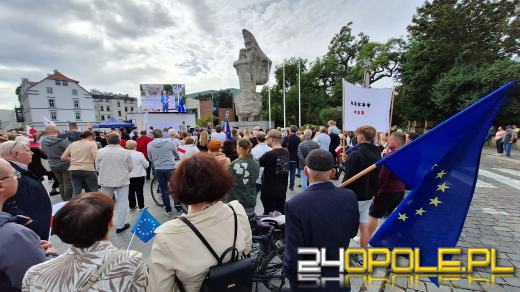Wiec poparcia dla Marszu Miliona Serc w Opolu