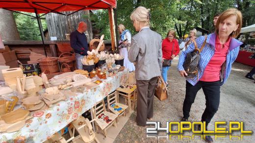 Trwają Targi Miodów i Rękodzieła w opolskim skansenie