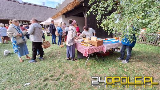 Trwają Targi Miodów i Rękodzieła w opolskim skansenie
