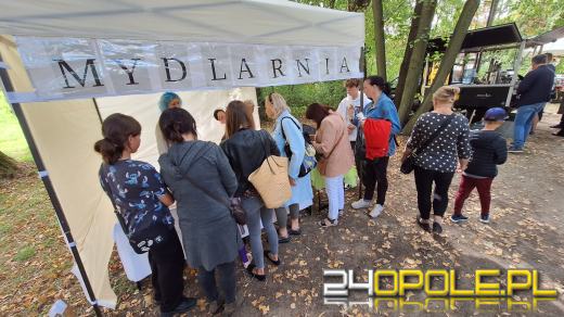 Trwają Targi Miodów i Rękodzieła w opolskim skansenie