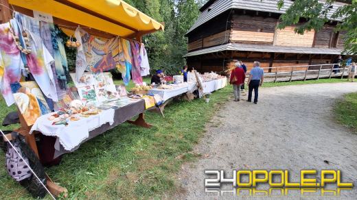 Trwają Targi Miodów i Rękodzieła w opolskim skansenie