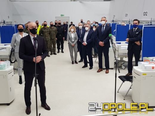 Czy Adrian Czubak chce uciec w immunitet od odpowiedzialności za Szpital Tymczasowy?