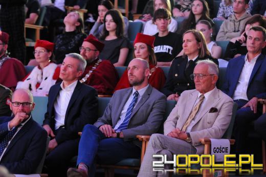 Studenci Uniwersytetu Opolskiego rozpoczęli nowy rok akademicki