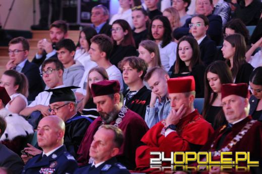 Studenci Uniwersytetu Opolskiego rozpoczęli nowy rok akademicki