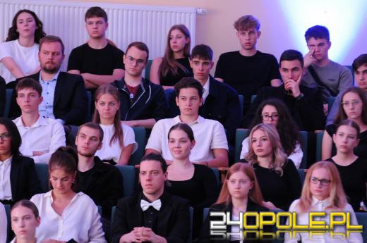 Studenci Uniwersytetu Opolskiego rozpoczęli nowy rok akademicki