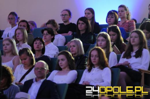 Studenci Uniwersytetu Opolskiego rozpoczęli nowy rok akademicki