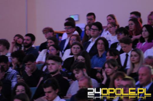 Studenci Uniwersytetu Opolskiego rozpoczęli nowy rok akademicki