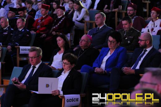 Studenci Uniwersytetu Opolskiego rozpoczęli nowy rok akademicki