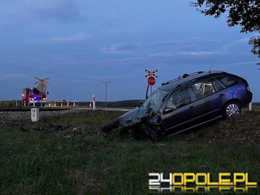 Wjechał pod szynobus. Poszkodowany zabrany przez śmigłowiec do szpitala