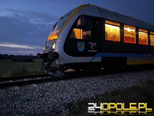 Wjechał pod szynobus. Poszkodowany zabrany przez śmigłowiec do szpitala