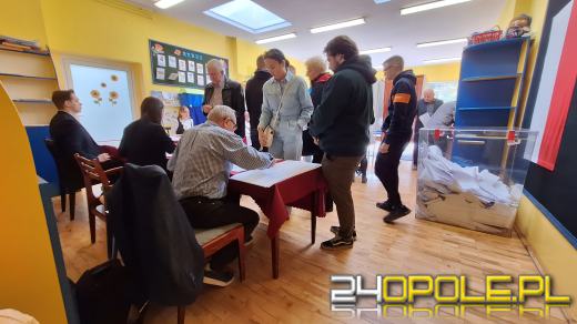 Trwa głosowanie. Wybieramy kandydatów do Sejmu i Senatu