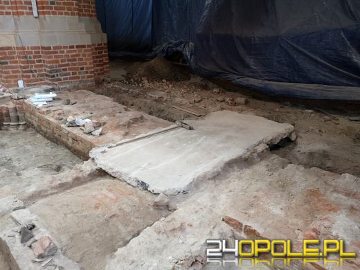 Archeolodzy w szoku. Biskup zdecydował zasypać odnalezione relikwia 