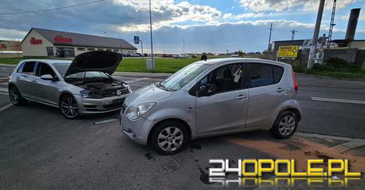 3 osoby poszkodowane w wyniku zderzenia osobówek