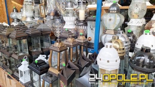 Cena zniczy szokuje. Kosztują w Opolu nawet 250 zł!