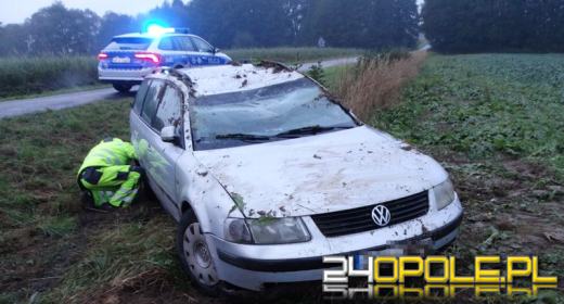56-latek z dożywotnim zakazem prowadzeniem pojazdów i promilami, dachował w Wolęcinie