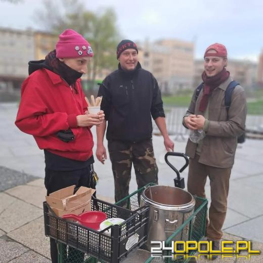 Ciepła zupa dla potrzebujących. Społeczna inicjatywa wraca, przyda się wsparcie