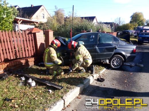 Staranował ogrodzenie. Wypadek w powiecie brzeskim