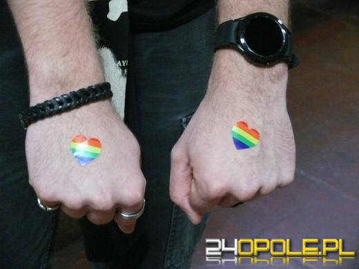 Zorganizowali "tęczowy piątek" mimo politycznych ataków. Wyjaśniają, dlaczego to ważne