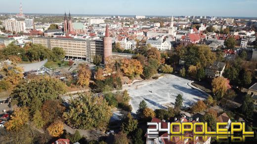 Staw Zamkowy w Opolu zachęcająco nie wygląda, ale będzie piękny