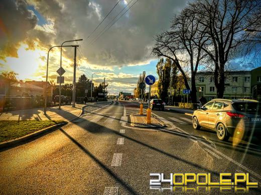 Nieletni na rowerze wjechał pod samochód