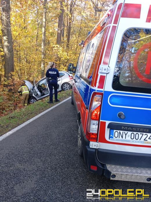 Wypadek na trasie Łambinowice-Szadurczyce. Jedna osoba przewieziona do szpitala