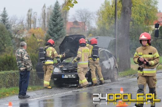 Pożar samochodu na Kowalczyków w Opolu. Wprowadzono ruch wahadłowy 