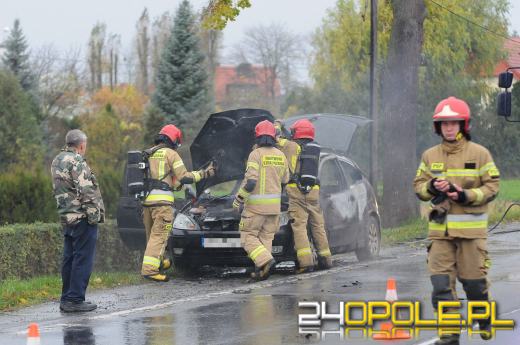 Pożar samochodu na Kowalczyków w Opolu. Wprowadzono ruch wahadłowy 