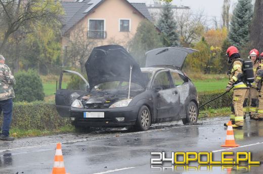Pożar samochodu na Kowalczyków w Opolu. Wprowadzono ruch wahadłowy 