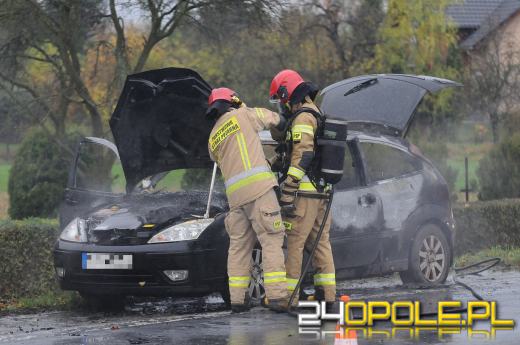 Pożar samochodu na Kowalczyków w Opolu. Wprowadzono ruch wahadłowy 