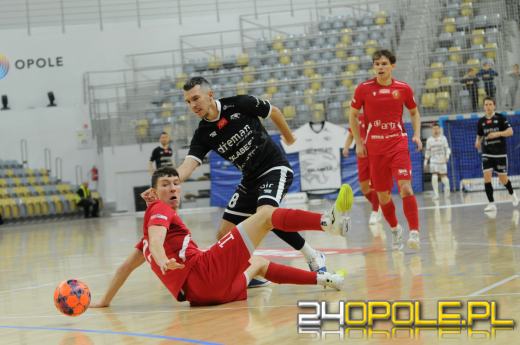 Dreman Opole Komprachcice przegrywa z Widzewem Łódź