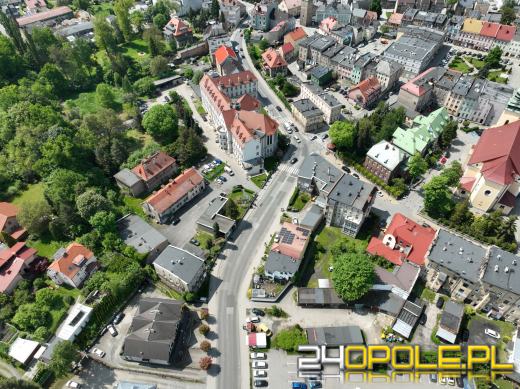 Ruch wahadłowy na DK40 w Głuchołazach. Rozpoczęły się prace