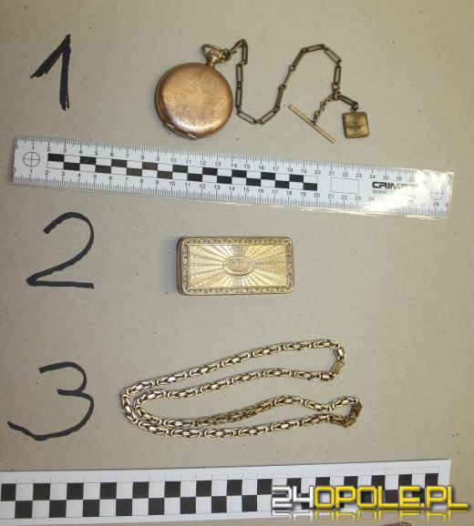 Policjanci rozpracowali dziuplę z kradzioną biżuterią. Rozpoznajesz swoją własność?