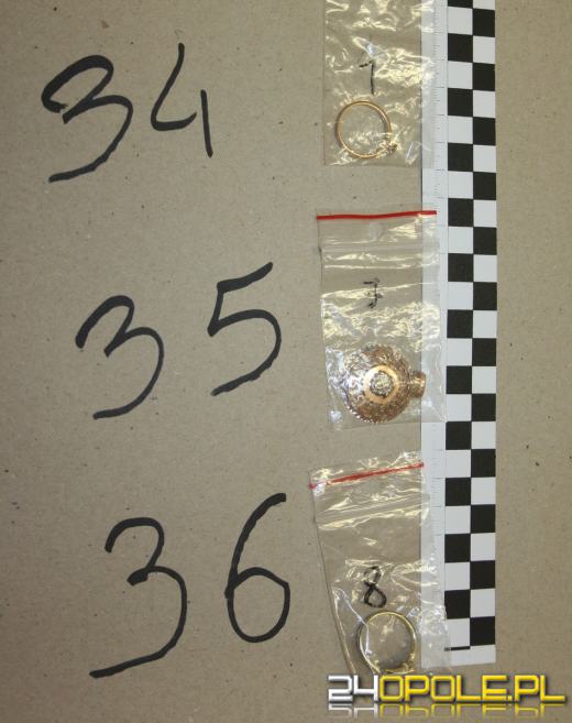 Policjanci rozpracowali dziuplę z kradzioną biżuterią. Rozpoznajesz swoją własność?