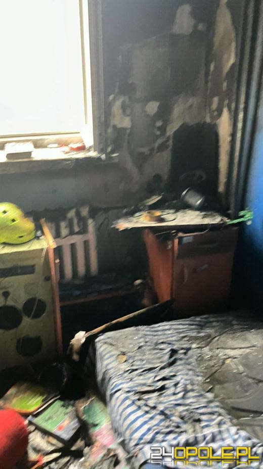 5-osobowa rodzina straciła mieszkanie i rzeczy osobiste. Skutki pożaru na opolskich Chabrach