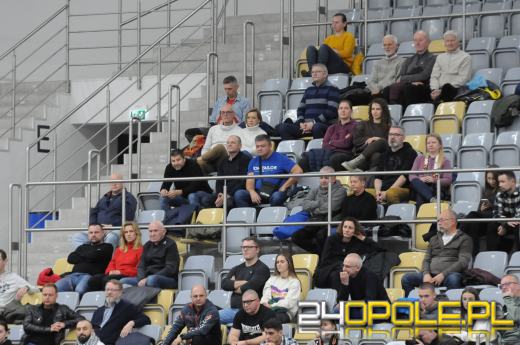 UNI Opole bez szans w starciu z liderem