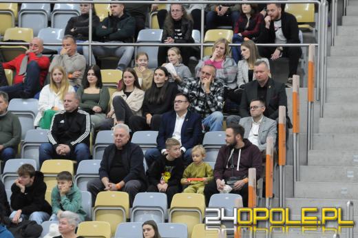 UNI Opole bez szans w starciu z liderem