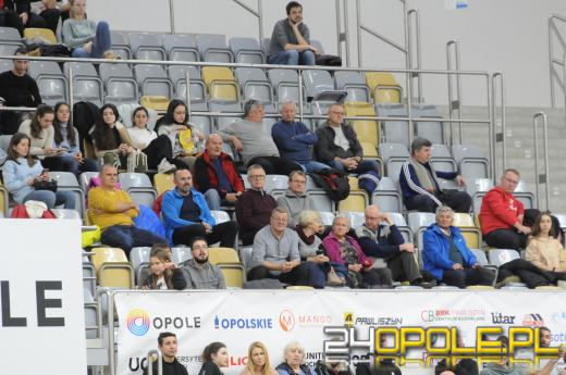 UNI Opole bez szans w starciu z liderem