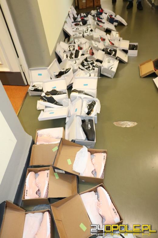 Handlarz podróbkami wpadł na gorącym uczynku