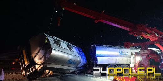 Zdarzenie drogowe z udziałem ciężarówki przewożącej mleko